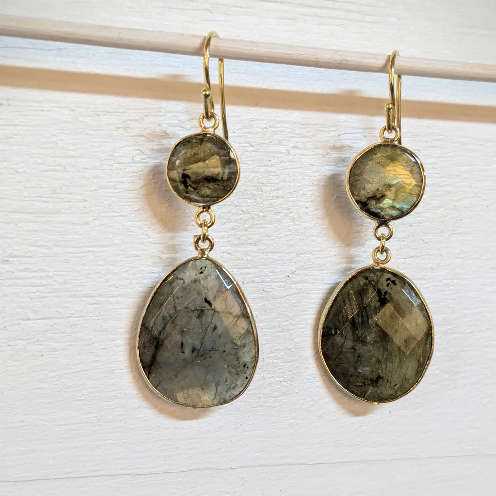 La-la-Labradorite